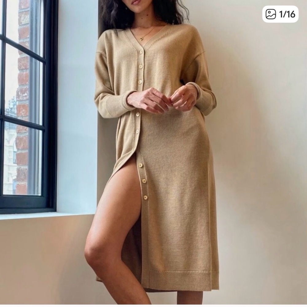 Aritzia Wilfred utopia v-neck button front sweater dress, tan Merino wool NWOT